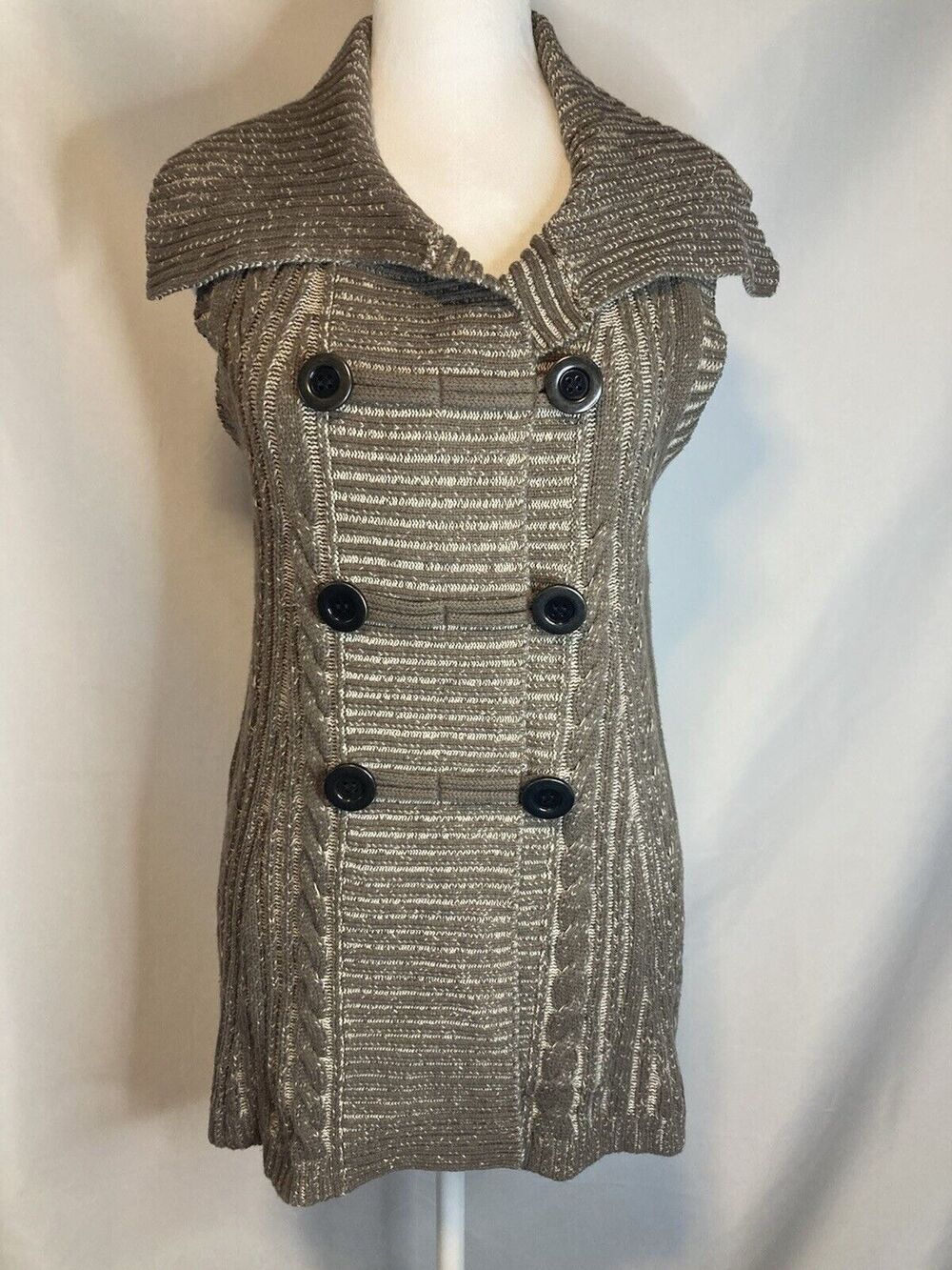 Hannah Tan Cardigan Sweater Vest M Double Breasted Collared Chunky Ribbed Taupe